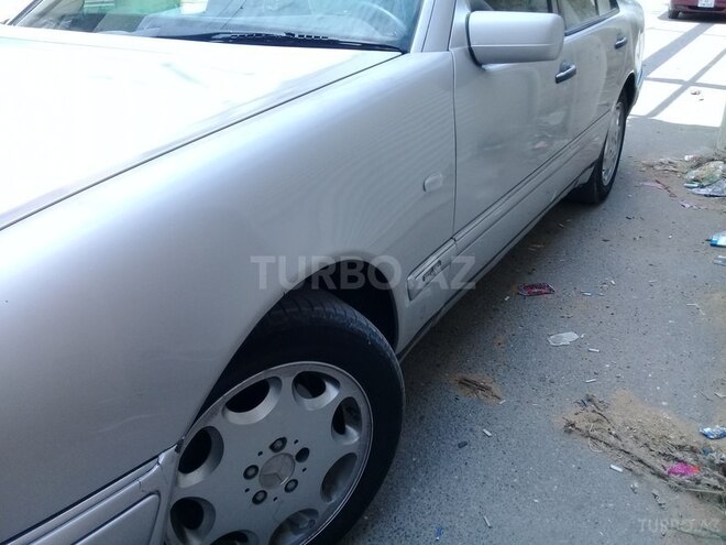 Mercedes E 280 1997, 24,636 km - 2.8 л - Bakı