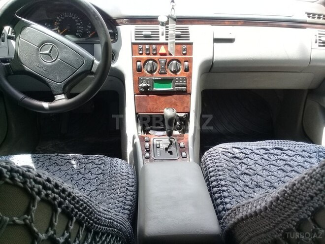 Mercedes E 280 1997, 24,636 km - 2.8 л - Bakı