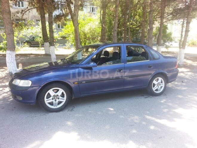 Opel Vectra 1996, 250,000 km - 2.0 l - Sumqayıt