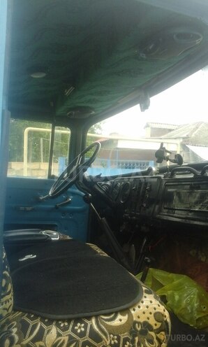 ZIL 130 1991, 220,000 km - 6.0 л - Qusar