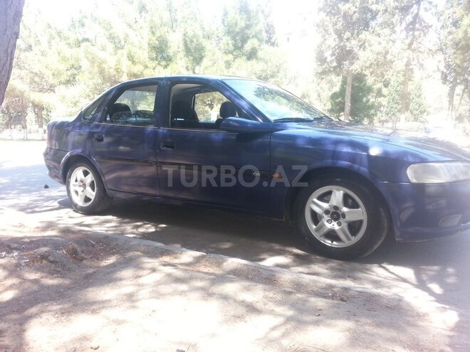 Opel Vectra 1996, 250,000 km - 2.0 l - Sumqayıt
