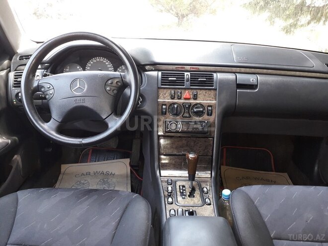 Mercedes E 240 2000, 165,000 km - 2.4 л - Şəmkir