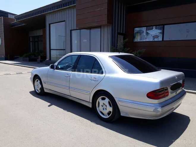 Mercedes E 240 2000, 165,000 km - 2.4 л - Şəmkir