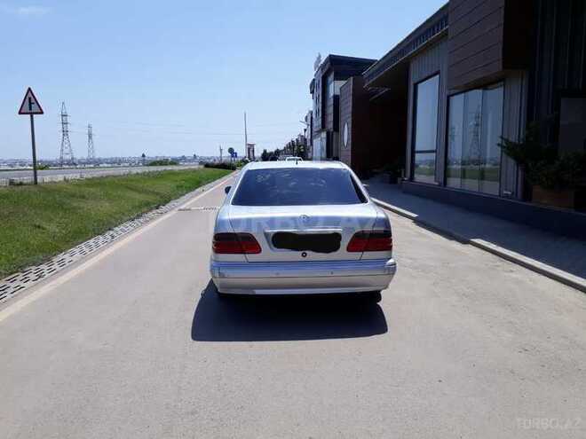 Mercedes E 240 2000, 165,000 km - 2.4 л - Şəmkir