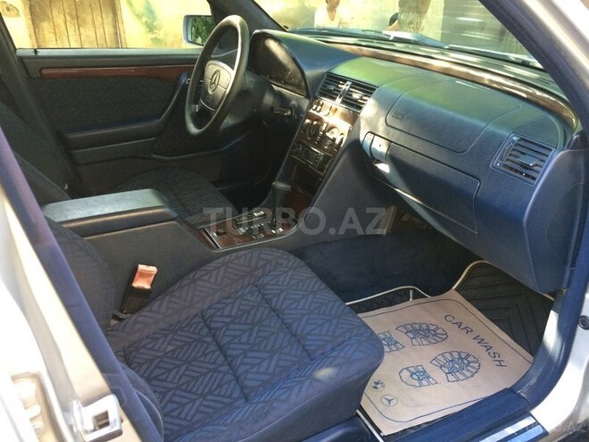 Mercedes C 220 1994, 300,000 km - 2.2 л - Bakı
