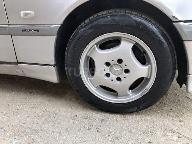 Mercedes C 180 1997, 200,000 km - 1.8 л - Bakı
