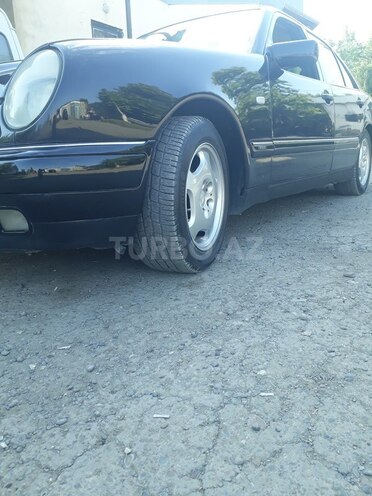 Mercedes E 240 1998, 350,000 km - 2.4 l - Mingəçevir