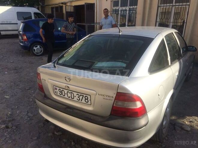 Opel Vectra 1998, 27,100 km - 2.0 l - Quba