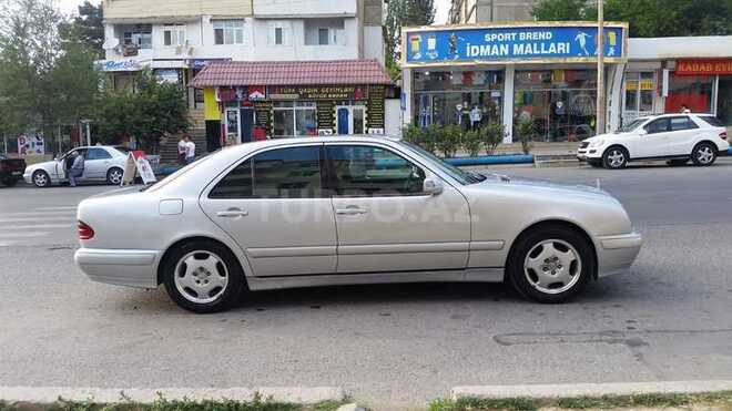 Mercedes E 220 2000, 370,000 km - 2.2 l - Bakı