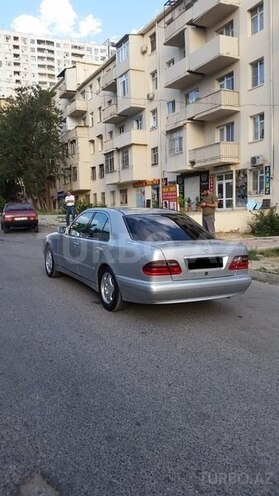 Mercedes E 220 2000, 370,000 km - 2.2 l - Bakı