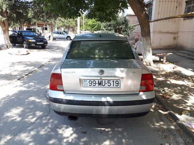 Volkswagen Passat 1999, 300,000 km - 1.8 л - Bakı
