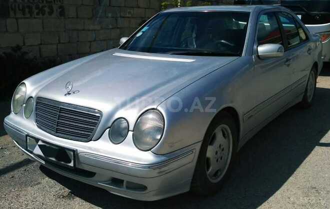 Mercedes E 220 2002, 322,700 km - 2.2 l - Bakı