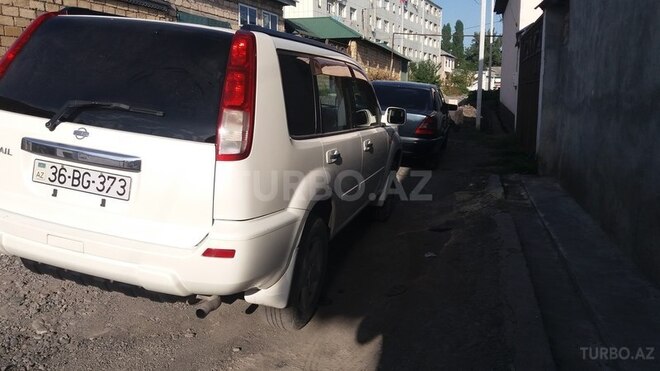 Nissan X-Trail 2000, 195,000 km - 2.0 l - Qəbələ
