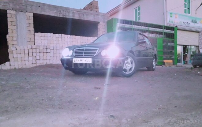 Mercedes E 240 1999, 254,000 km - 2.4 л - Lənkəran
