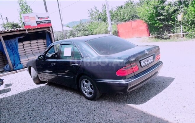 Mercedes E 240 1999, 254,000 km - 2.4 л - Lənkəran