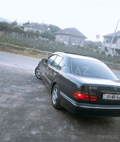Mercedes E 240 1999, 254,000 km - 2.4 л - Lənkəran