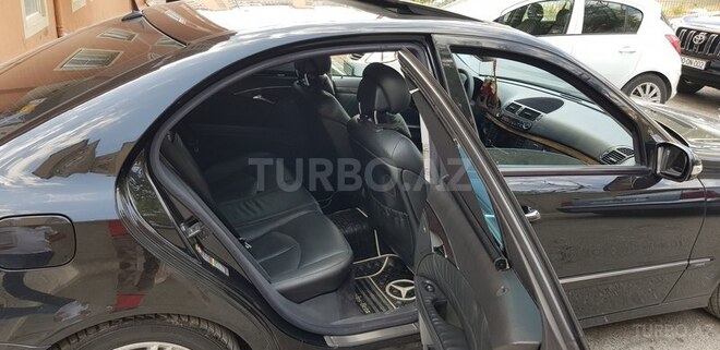 Mercedes E 320 2004, 269,000 km - 3.2 l - Bakı