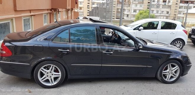 Mercedes E 320 2004, 269,000 km - 3.2 l - Bakı