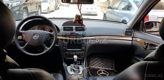 Mercedes E 320 2004, 269,000 km - 3.2 l - Bakı