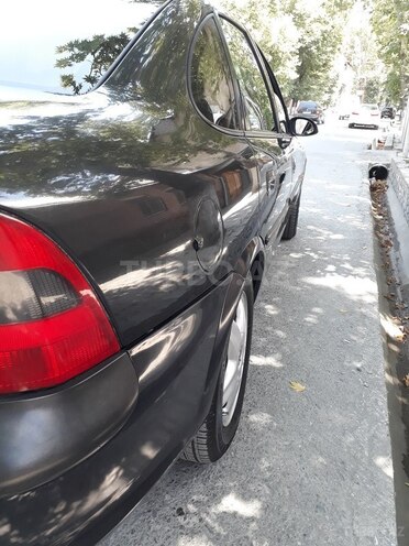 Opel Vectra 1997, 244,020 km - 1.8 l - Şəki
