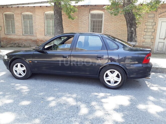 Opel Vectra 1997, 244,020 km - 1.8 l - Şəki