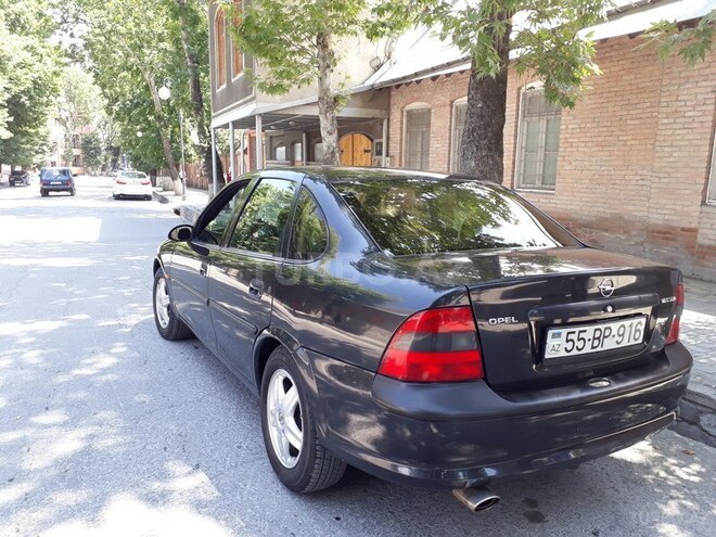 Opel Vectra 1997, 244,020 km - 1.8 l - Şəki