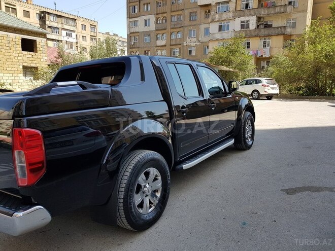 Nissan Navara 2014, 174,000 km - 2.5 l - Bakı