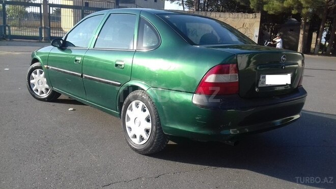 Opel Vectra 1998, 250,000 km - 2.0 l - Sumqayıt
