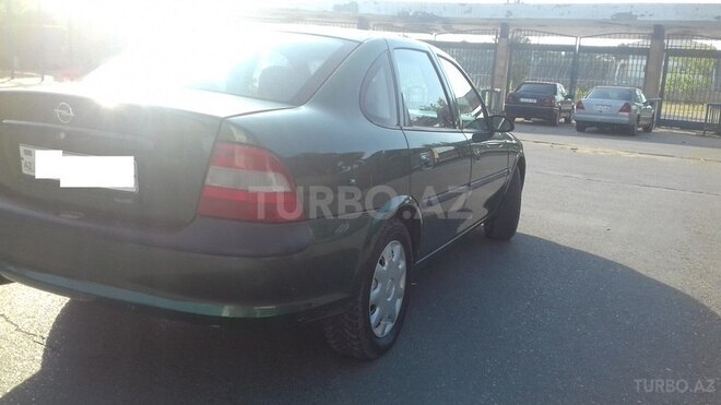 Opel Vectra 1998, 250,000 km - 2.0 l - Sumqayıt