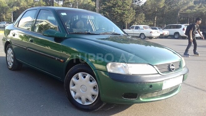 Opel Vectra 1998, 250,000 km - 2.0 l - Sumqayıt