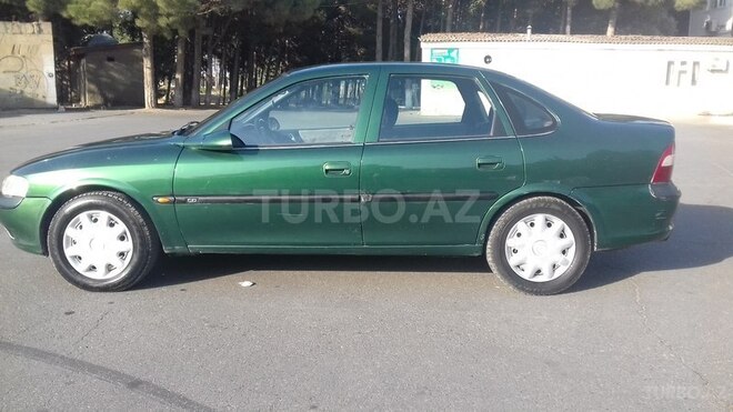 Opel Vectra 1998, 250,000 km - 2.0 l - Sumqayıt