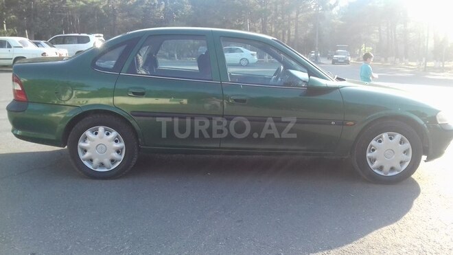 Opel Vectra 1998, 250,000 km - 2.0 l - Sumqayıt