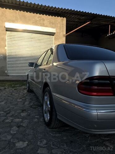 Mercedes E 270 2001, 226,000 km - 2.7 l - Şəki
