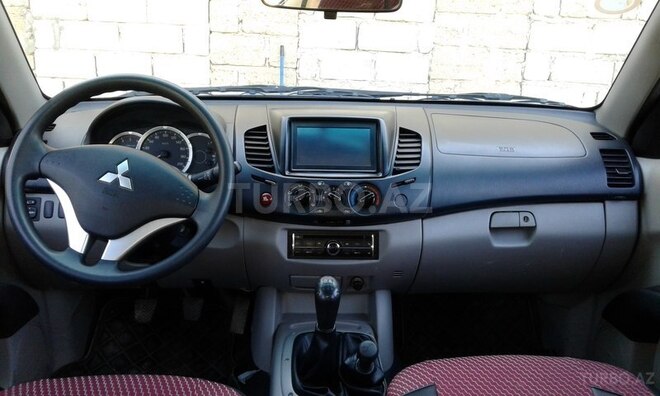 Mitsubishi L200 2012, 103,000 km - 2.5 л - Bakı