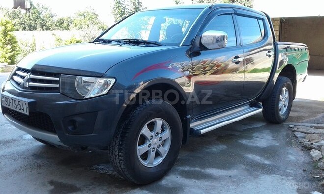 Mitsubishi L200 2012, 103,000 km - 2.5 л - Bakı