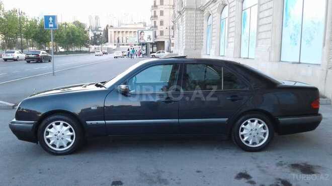Mercedes E 230 1995, 274,000 km - 2.3 l - Bakı