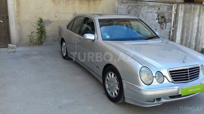 Mercedes E 240 2000, 264,000 km - 2.6 l - Bakı