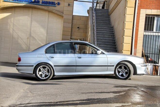 BMW 528 1998, 290,000 km - 2.8 l - Bakı