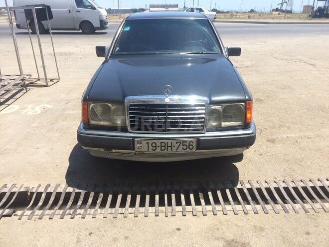 Mercedes E 200 1992, 298,000 km - 2.0 l - Bakı