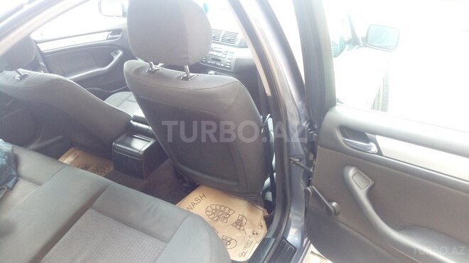 BMW 318 2002, 256,000 km - 2.0 l - Bakı