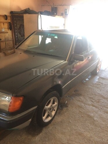 Mercedes E 200 1992, 287,000 km - 2.0 l - Bakı