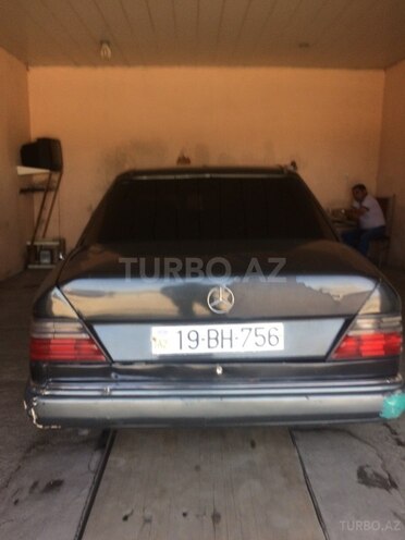 Mercedes E 200 1992, 287,000 km - 2.0 l - Bakı