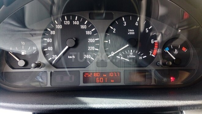 BMW 318 2002, 256,000 km - 2.0 l - Bakı