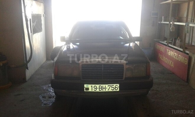 Mercedes E 200 1992, 230,000 km - 2.0 л - Bakı