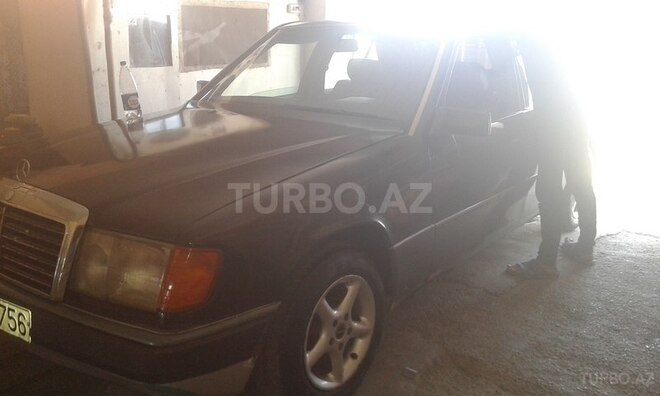 Mercedes E 200 1992, 230,000 km - 2.0 л - Bakı