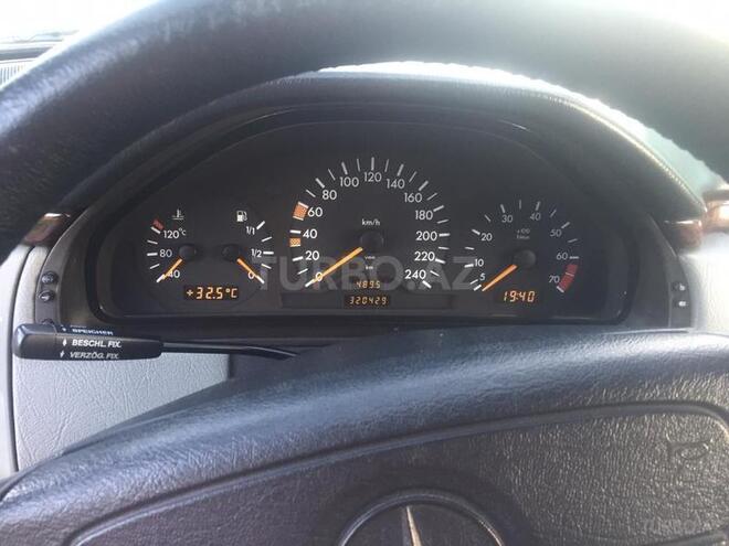 Mercedes E 230 1995, 320,000 km - 2.3 l - Masallı