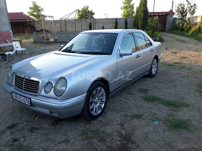 Mercedes E 230 1995, 320,000 km - 2.3 l - Masallı