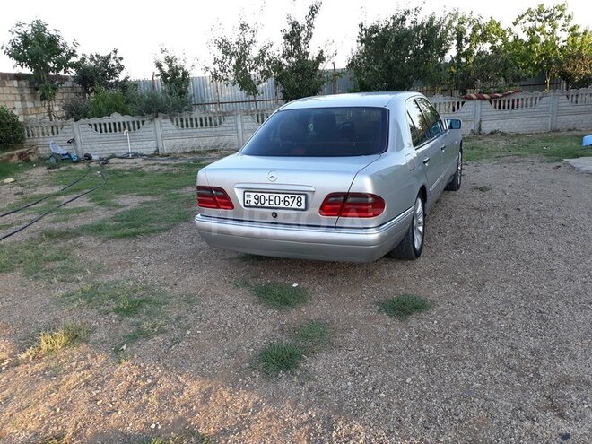 Mercedes E 230 1995, 320,000 km - 2.3 l - Masallı