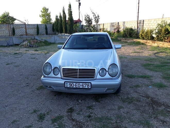 Mercedes E 230 1995, 320,000 km - 2.3 l - Masallı