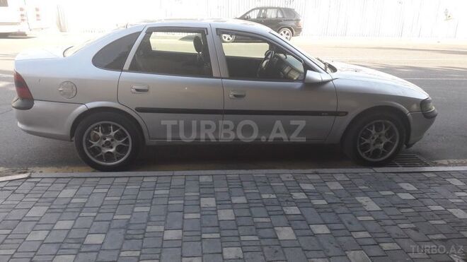 Opel Vectra 1996, 247,000 km - 1.8 l - Bakı